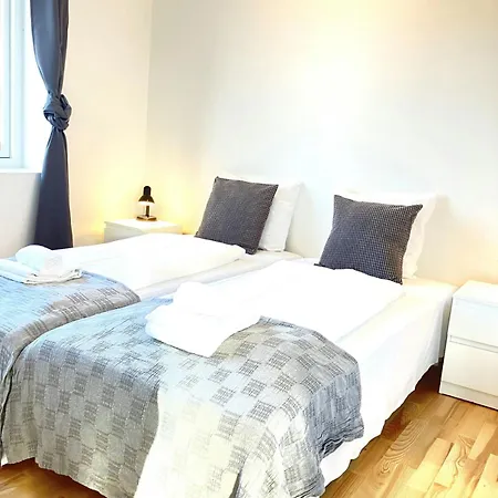Spacious For 6 *